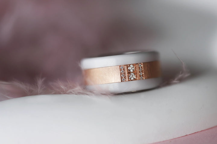 Anneau (addon deux tiers) en or rose froissé 9k, Almas Rose de la collection Octobre rose 2024 pour bague mood interchangeable