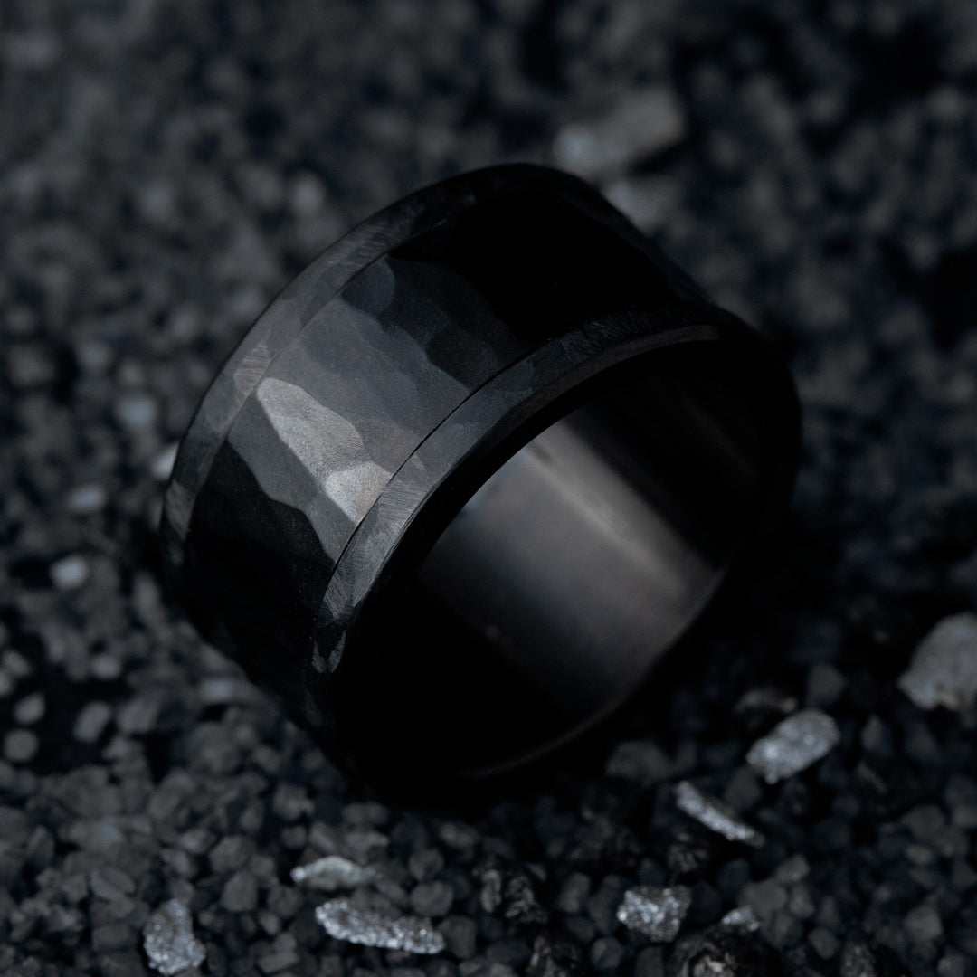mood ring "Black Hammer" in steel