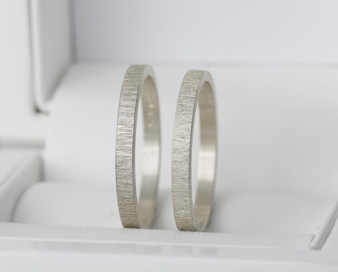 2 Innenringe (Medium Addons) "Silberne Brise" aus 925er geknittertem Silber - Sets vom März 2025