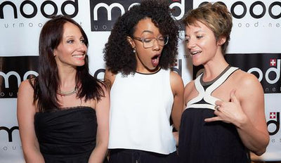 Der austauschbare Schweizer mood Ring an den MTV Movies Awards