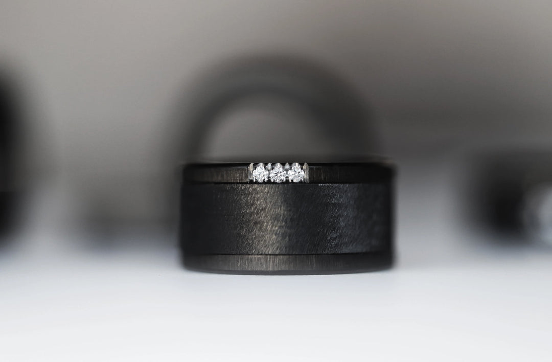 November Set 2024: Kristallines Schwarz