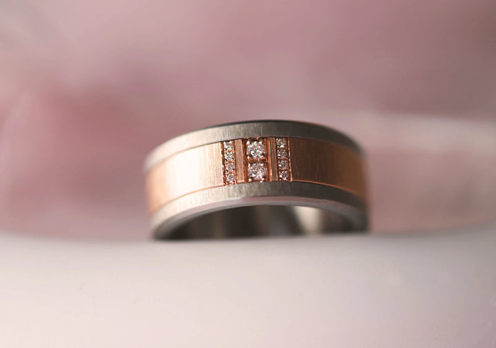 Innenring (2/3 Addon) aus geknittertem 9K Rotgold, Almas Rosa aus der Pink October 2024 Kollektion für auswechselbaren mood Ring