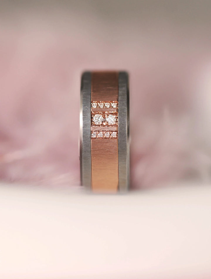 Innenring (2/3 Addon) aus geknittertem 9K Rotgold, Almas Rosa aus der Pink October 2024 Kollektion für auswechselbaren mood Ring