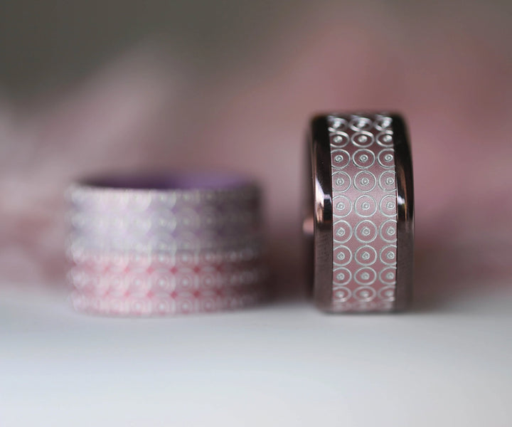 Kate Innenring (Addon) aus Aluminium aus der Pink October 2024 Kollektion für auswechselbaren mood Ring