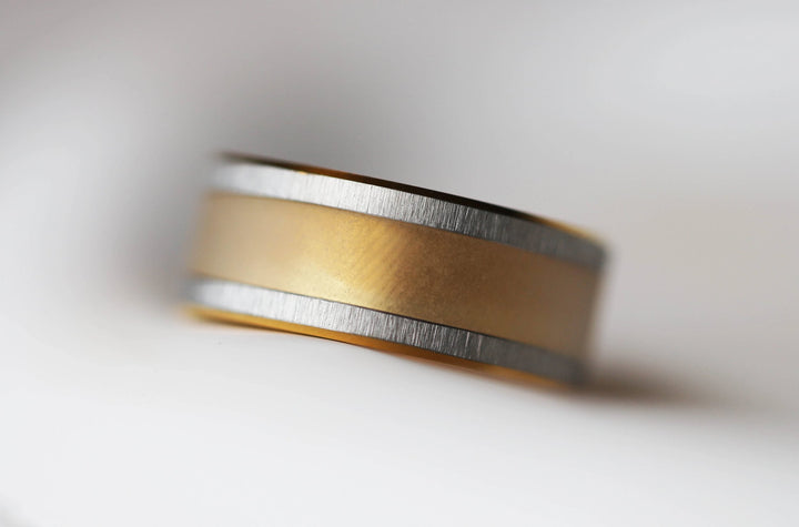 💎 Jewel base: Extra small wrinkled base, yellow gold on the edge (9mm)