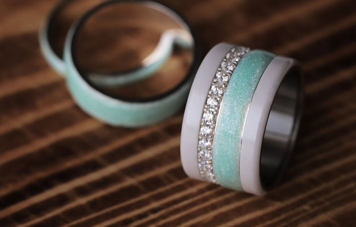 Aqua Glow 🐳 Deux tiers en argent 925 avec un revêtement en émail turquoise - paillettes