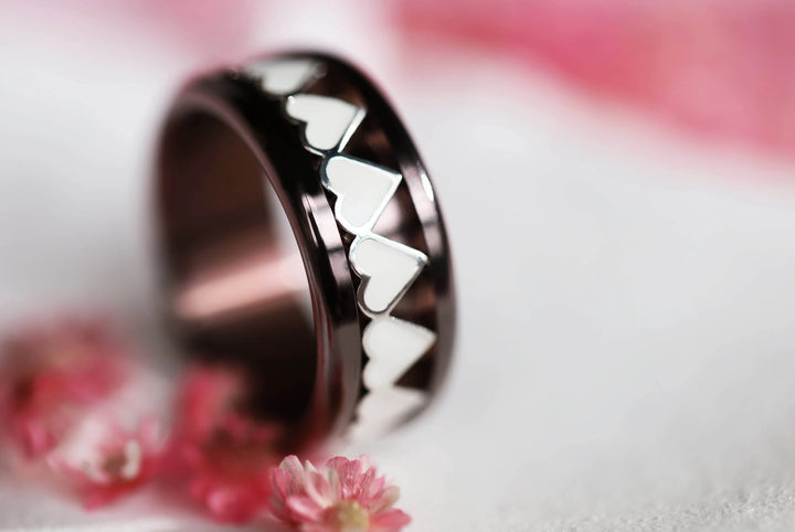🪞 Mirror of Love inner ring (2/3 addon) in 925 silver with white enamel treatment, from the Valentine's Day 2025 collection 🪞