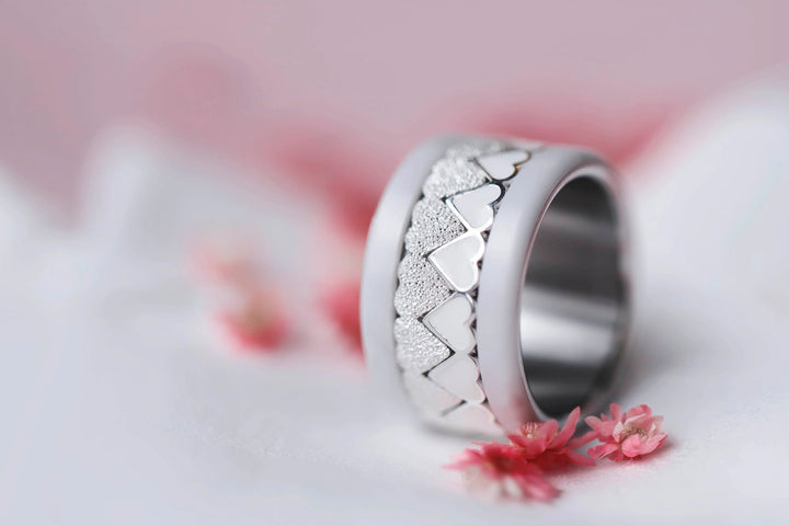 🪞 Mirror of Love inner ring (2/3 addon) in 925 silver with white enamel treatment, from the Valentine's Day 2025 collection 🪞