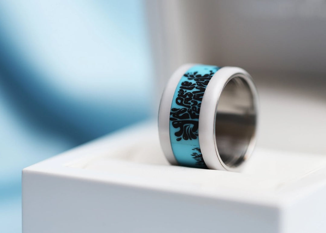 Inner ring in black and cyan polymer "Y'a pas le feu au lac" for mood ring