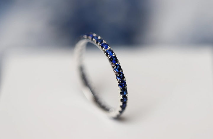 💍 Anneau (addon medium) "Aura Royal" en argent 925 serti de zircons bleus intense