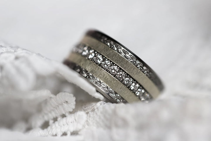 Base "Lady" in steel for interchangeable mood ring– Exclusive edition 2025