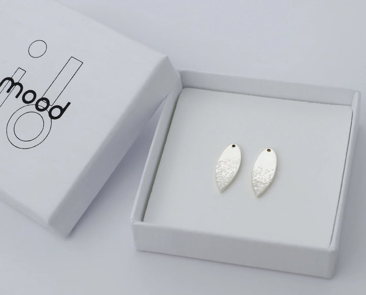 Drop "Geschuppter Opal" mood in 925er Silber (auswechselbarer Ohrschmuck)
