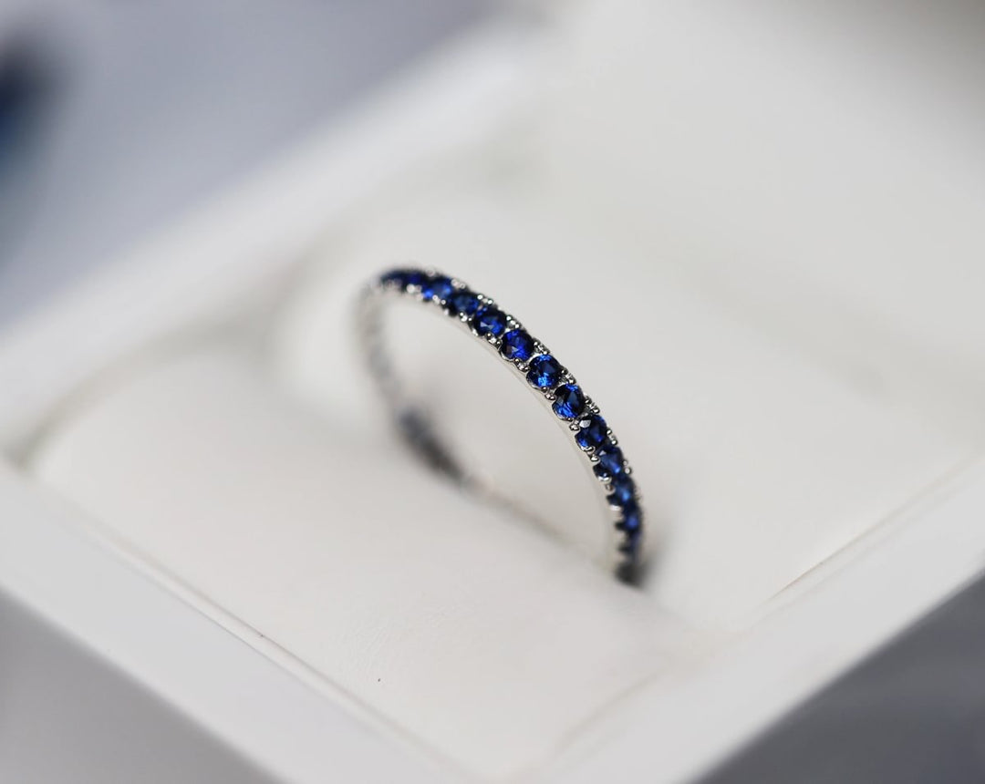 💍 Anneau (addon medium) "Aura Royal" en argent 925 serti de zircons bleus intense