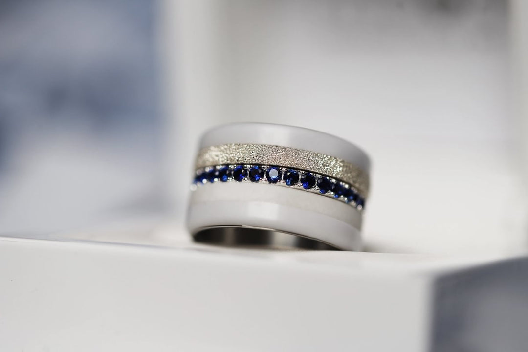 💍 Anneau (addon medium) "Aura Royal" en argent 925 serti de zircons bleus intense