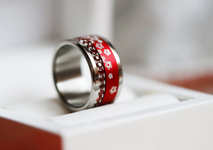 💍 Inner ring (medium addon) "Aura Poppy" in 925 silver set with red zircons
