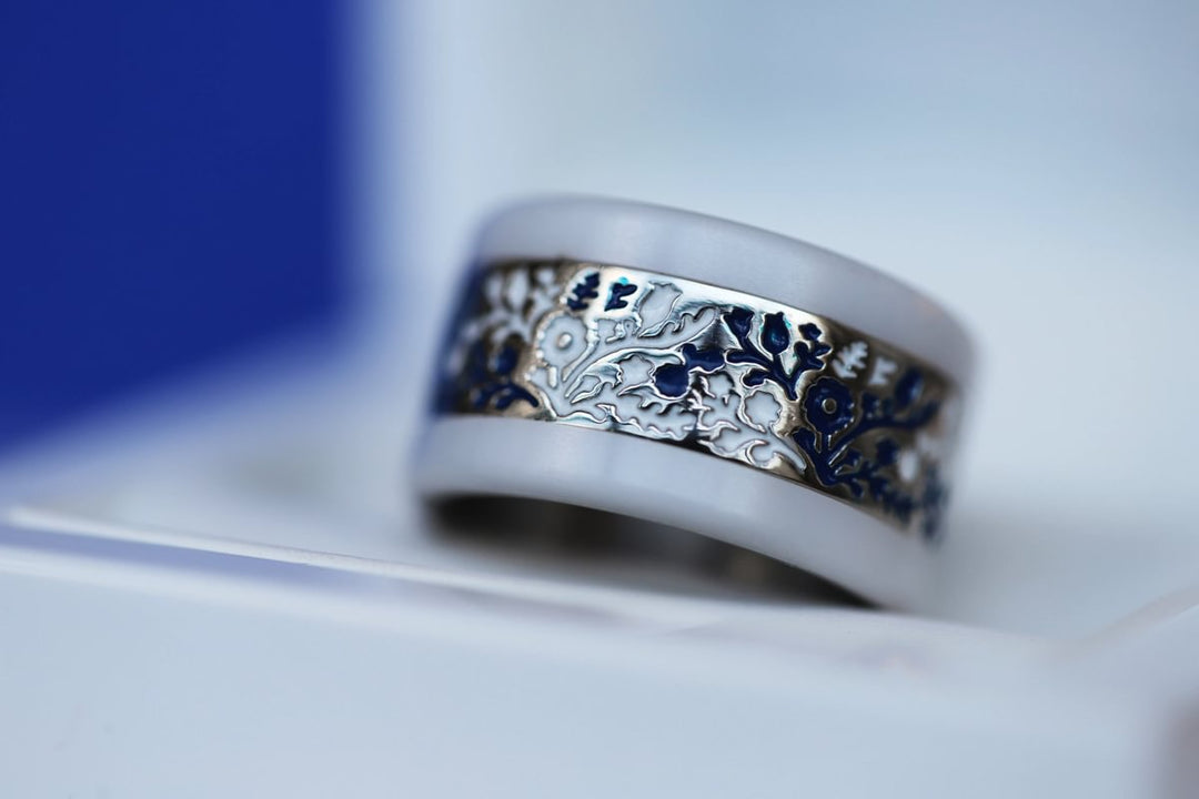 Inner ring (addon) in 925 silver "Hongria" polished finish with white and blue enamel coating for interchangeable mood ring