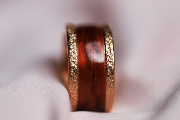 Eye of the Tiger 🐅 inner ring (addon) in 925 silver with a pearly ochre enamel coating