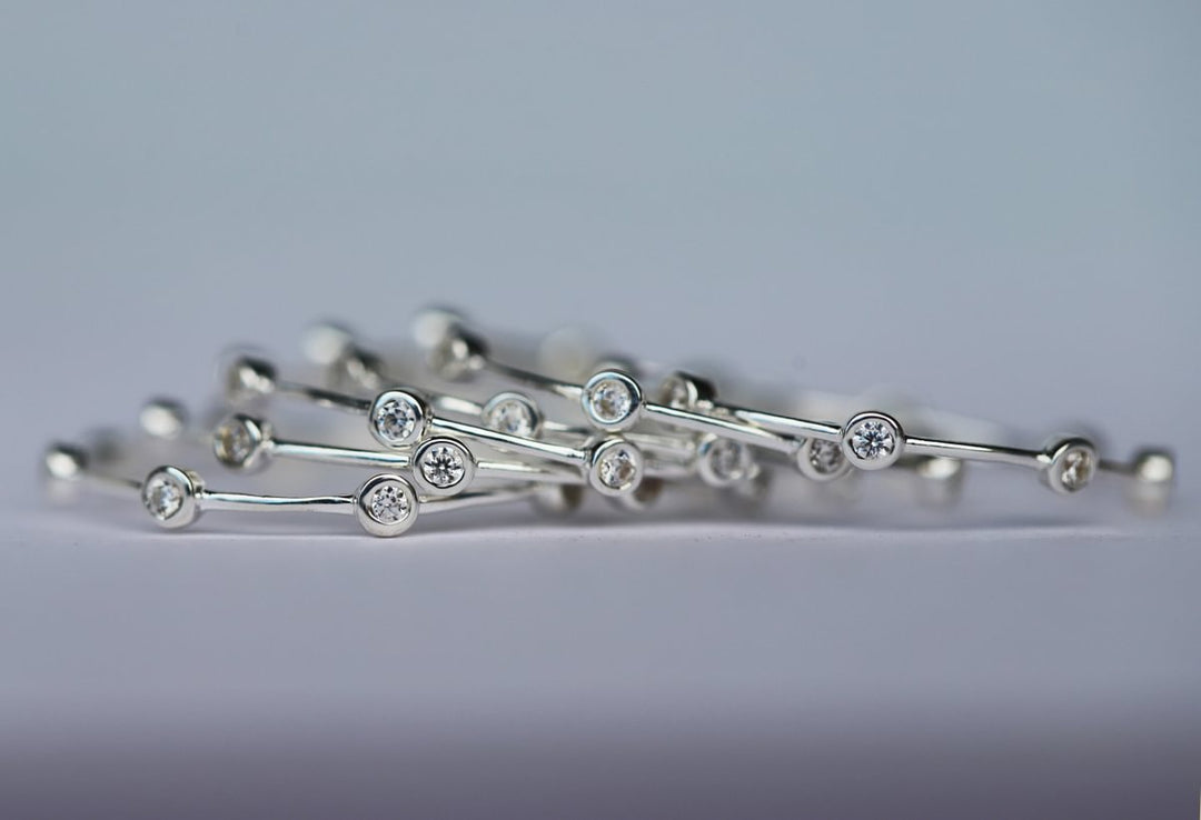 Inner ring in 925 silver "Flying Diamond" polished finish with zircons for interchangeable mood ring