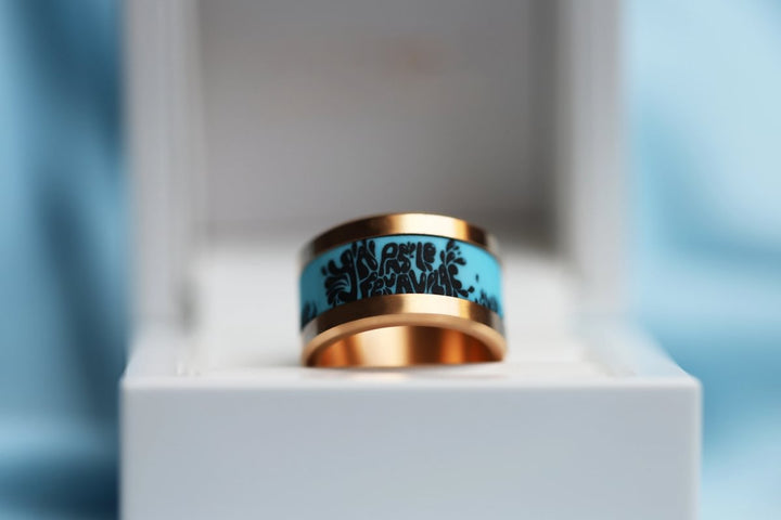 Inner ring in black and cyan polymer "Y'a pas le feu au lac" for mood ring