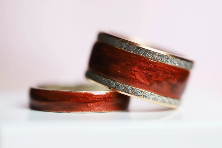 Eye of the tiger 🐅 inner ring (2/3 addon) in 925 silver with a pearly ochre enamel coating