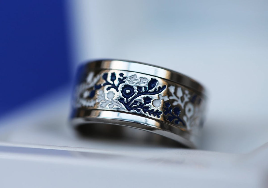 Inner ring (addon) in 925 silver "Hongria" polished finish with white and blue enamel coating for interchangeable mood ring