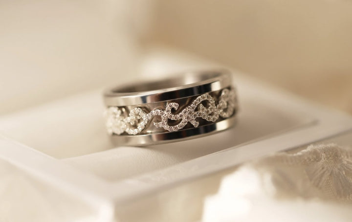 Innenring (2/3 Addon) "Königliche Arabeske" aus Silber vollständig mit mit Zirkonia Steine besetz, für den auswechselbaren mood Ring