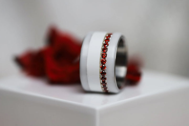 💍 Inner ring (medium addon) "Aura Poppy" in 925 silver set with red zircons