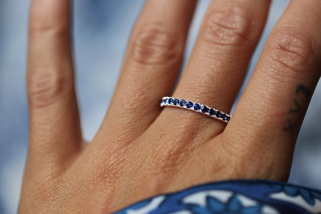 💍 Anneau (addon medium) "Aura Royal" en argent 925 serti de zircons bleus intense