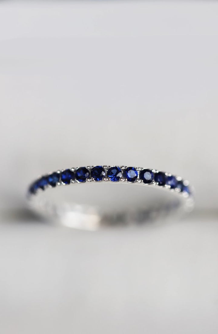 💍 Anneau (addon medium) "Aura Royal" en argent 925 serti de zircons bleus intense