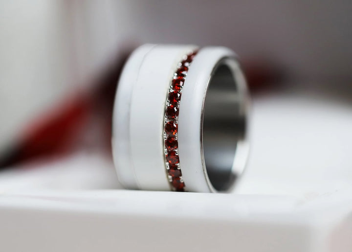 💍 Inner ring (medium addon) "Aura Poppy" in 925 silver set with red zircons
