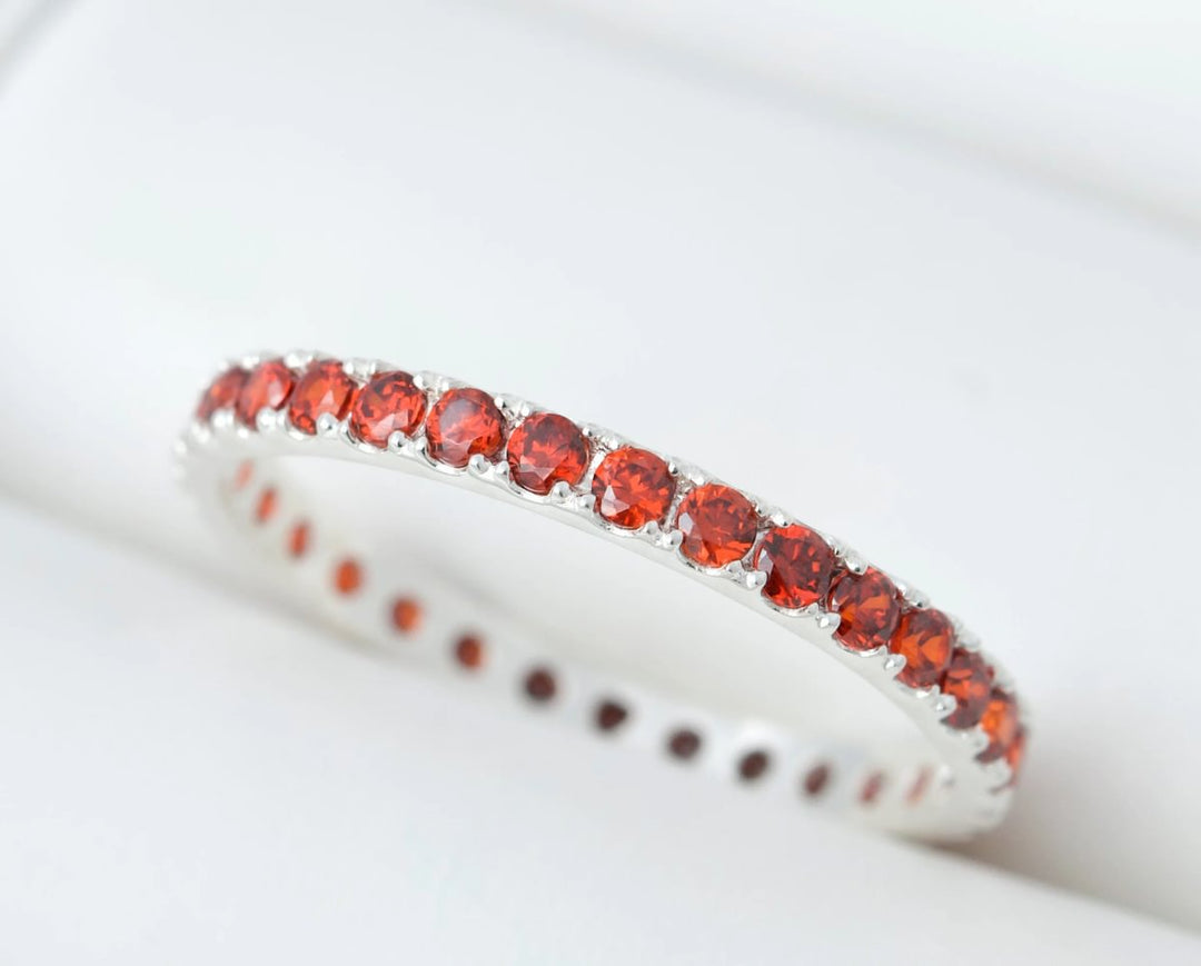 💍 Inner ring (medium addon) "Aura Poppy" in 925 silver set with red zircons