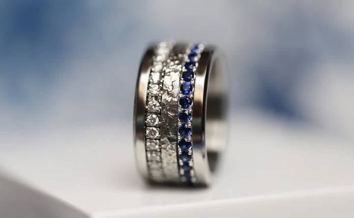 💍 Anneau (addon medium) "Aura Royal" en argent 925 serti de zircons bleus intense