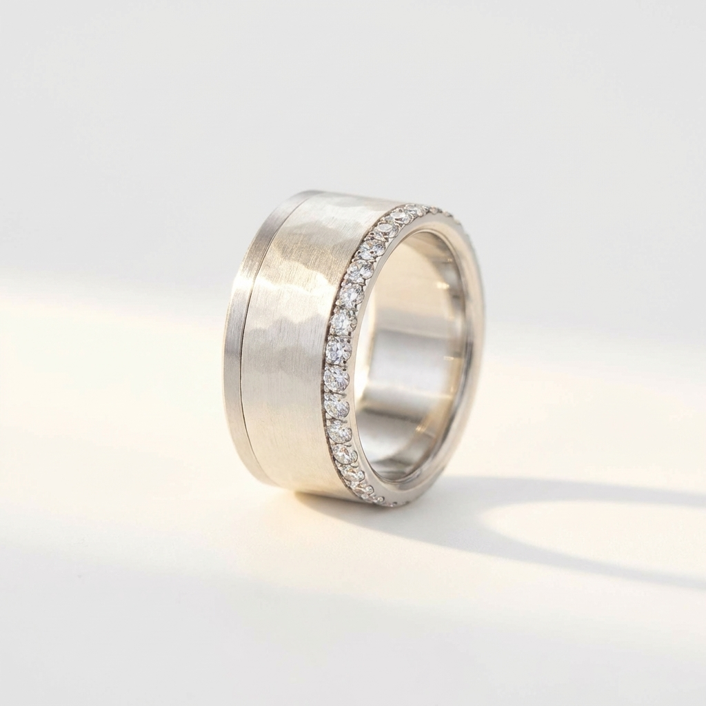 PRÉCOMMANDE - Développement participatif- Base Small (11mm) entièrement sertie de zircons blanc 1.9mm sur un coté