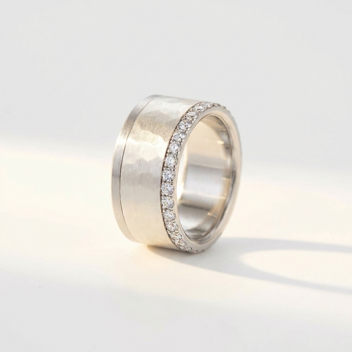 PRÉCOMMANDE - Développement participatif- Base Small (11mm) entièrement sertie de zircons blanc 1.9mm sur un coté