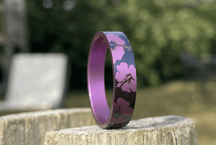 Titane violet Hibiscus (deux tiers) - été 2026