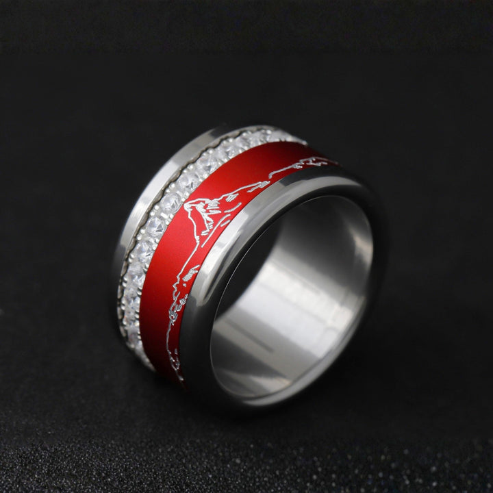 Bague mood Grand Pic noire brillante avec zircons et montagne du Cervin gravée – bague interchangeable au style élégant et authentique.