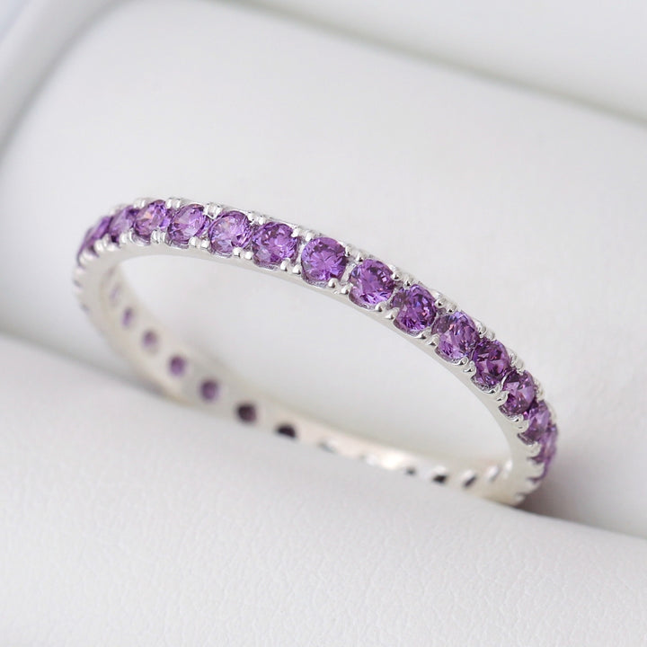 Aura mood Ring mit drei auswechselbaren Innenringen – eins aus 925 Silber mit Zirkonia-Steinen
