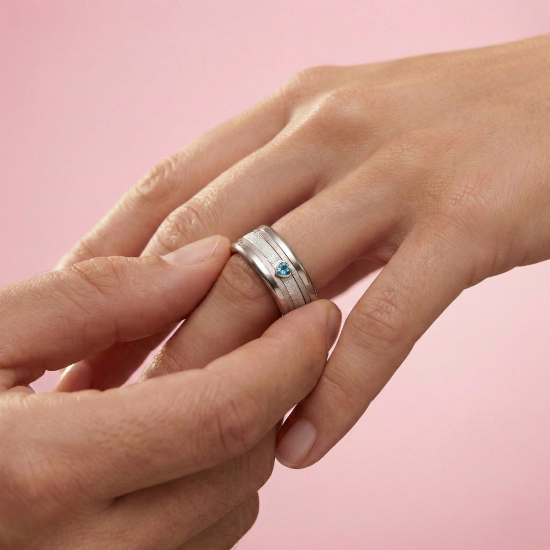 Interchangeable mood ring "Open Heart" in 925 silver with shiny heart limited to 150 pieces