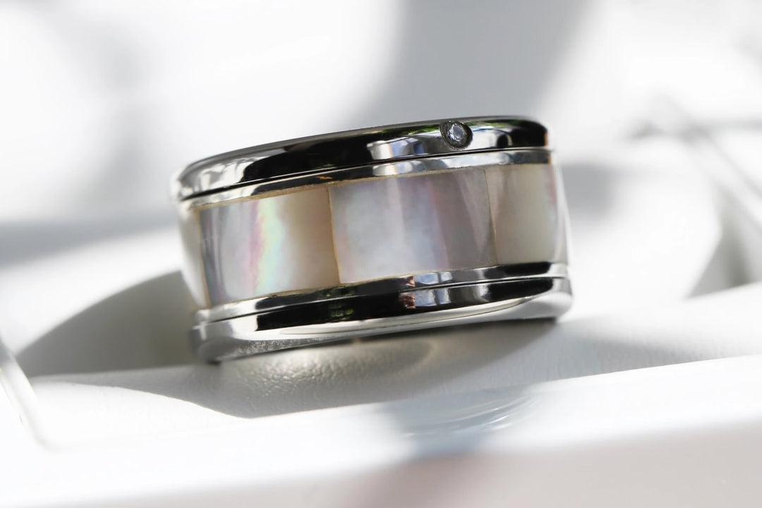 Alba – Nácar Inlay en argent nacré— formats à choix