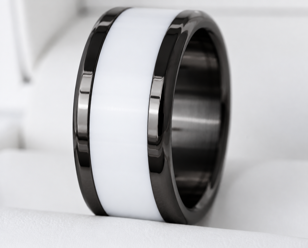 Small, abegrundete, polierte Fassung aus rostfreiem Edelstahl für deinen personalisierbaren mood Ring - 11mm breit