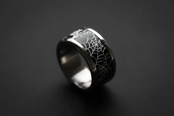 🕷️ Anneau (addon) « Aranea » en aluminium noir serti de diamants