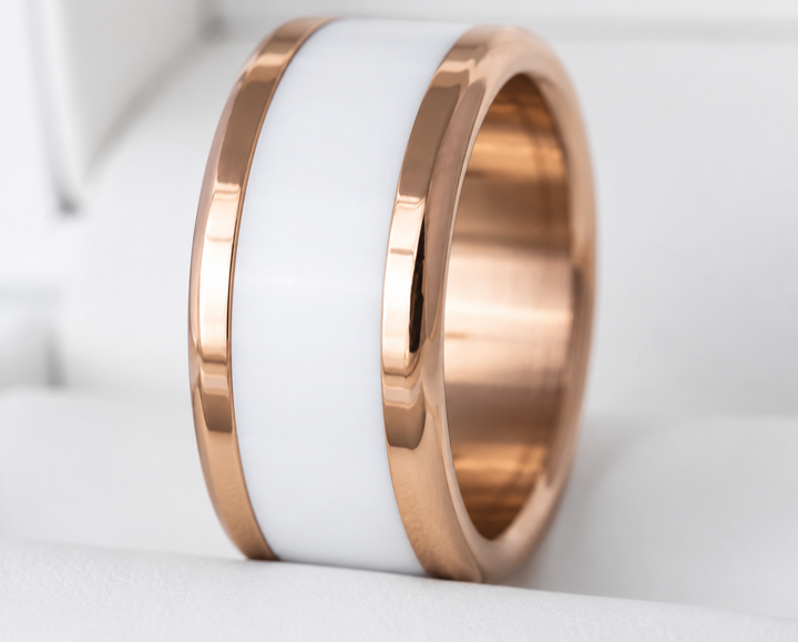 Small, abegrundete, polierte Fassung aus rostfreiem Edelstahl für deinen personalisierbaren mood Ring - 11mm breit