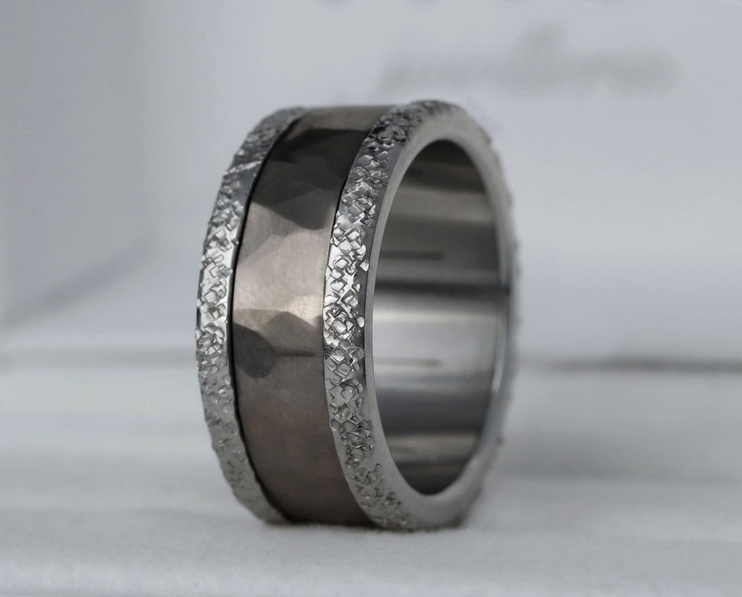 XS Base "Rock" in stainless steel for interchangeable mood ring, Collector's edition numbered from 1 to 100