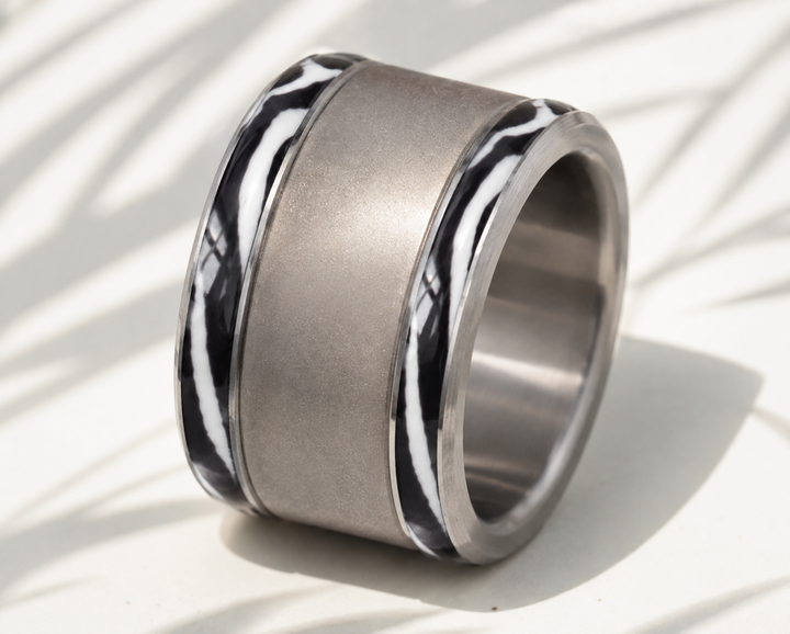 Base large "Base éclat zébré 🦓" en acier carrée pour bague mood interchangeable