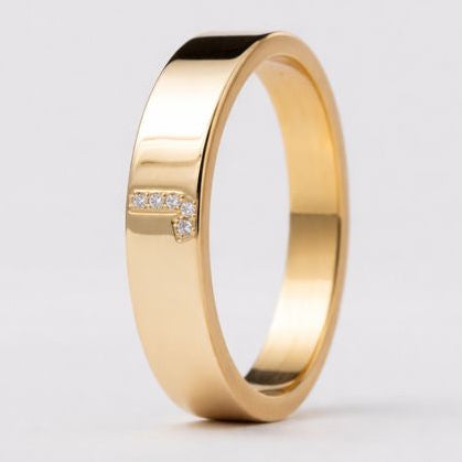 Deux tiers gravé d'une lettre sertie