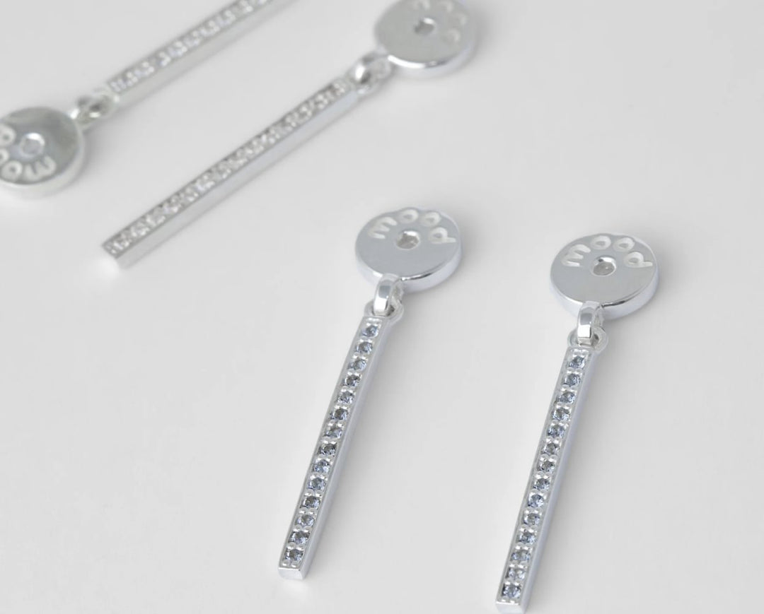 Drop „Frostige Aura“ Ohrhänger aus 925er Silber mit grauen Zirkonia Steinen für mood Ohrringe