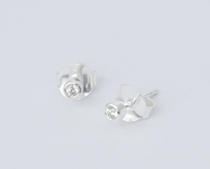"Clip Aura" mood en argent 925 serti d'un zircon blanc (Bijou d’oreille)
