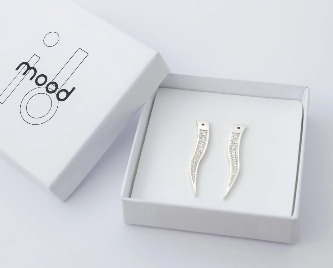Drop "Naga" mood en argent 925 serti de diamants (Bijou d’oreille)