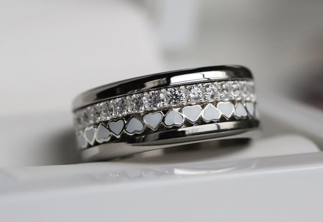 Interchangeable mood ring "Snowy hearts"  in 925 silver with zirconia and interchangeable color