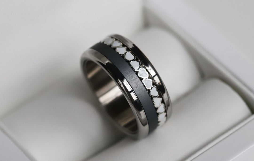 Interchangeable mood ring "Snowy hearts"  in 925 silver with zirconia and interchangeable color